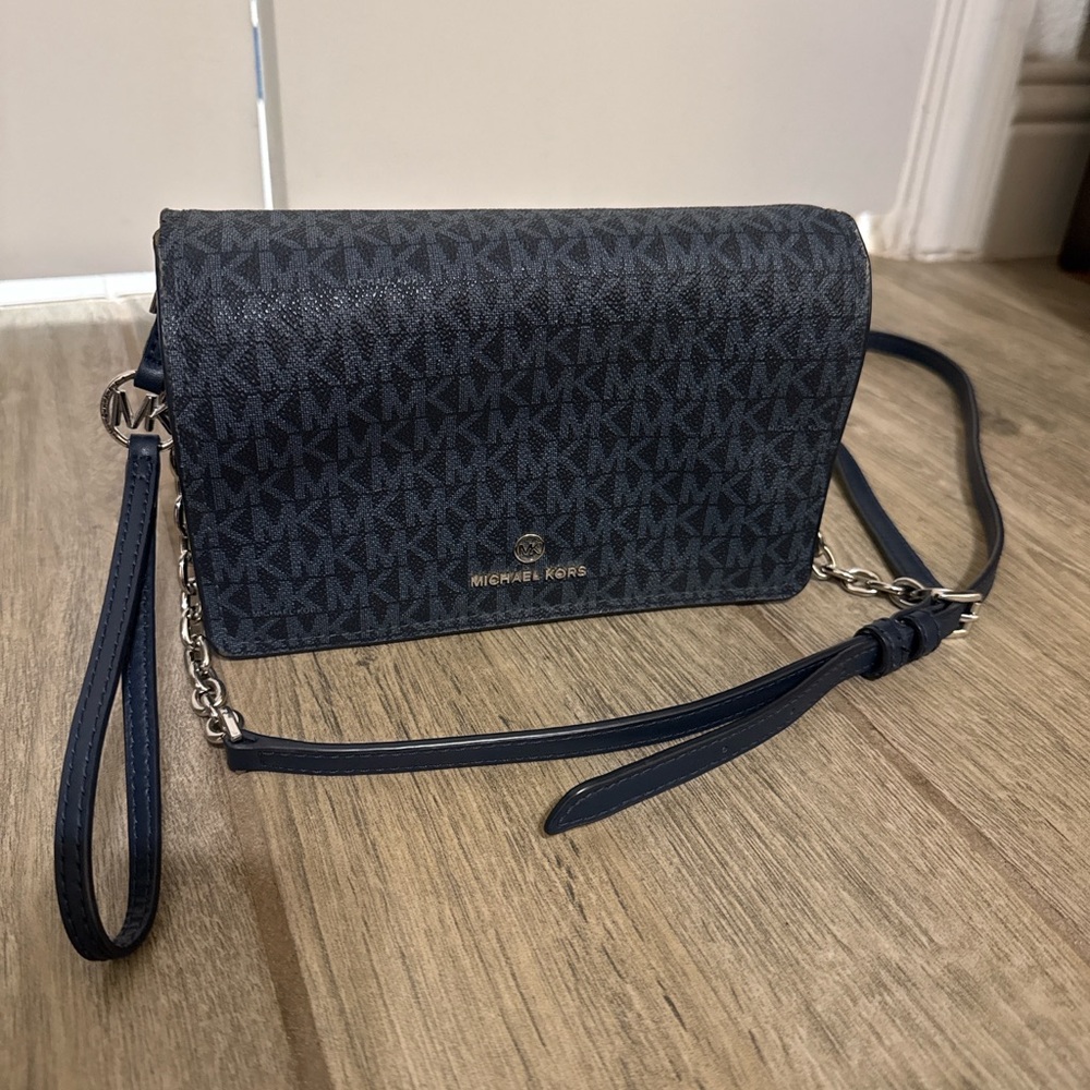 Michael Kors Jet Set Navy MK Signature Crossbody Silver Hardware